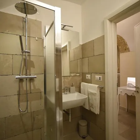 Corte Cantalupi 住宿加早餐酒店 加利波利